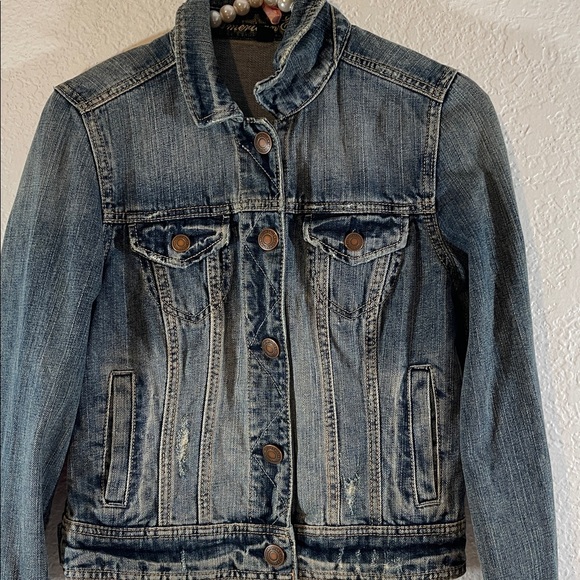 American Eagle Womens Vintage Soft Denim Cropped Distressed Jacket Size Small - Picture 2 of 7
